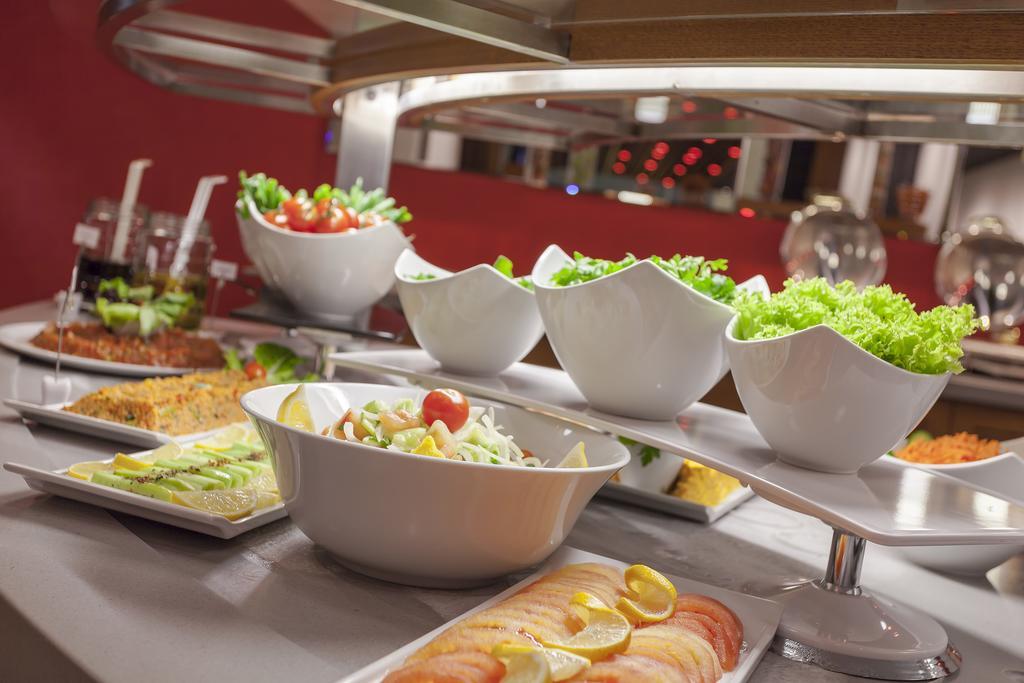 Ramada Encore By Wyndham İzmir Buitenkant foto
