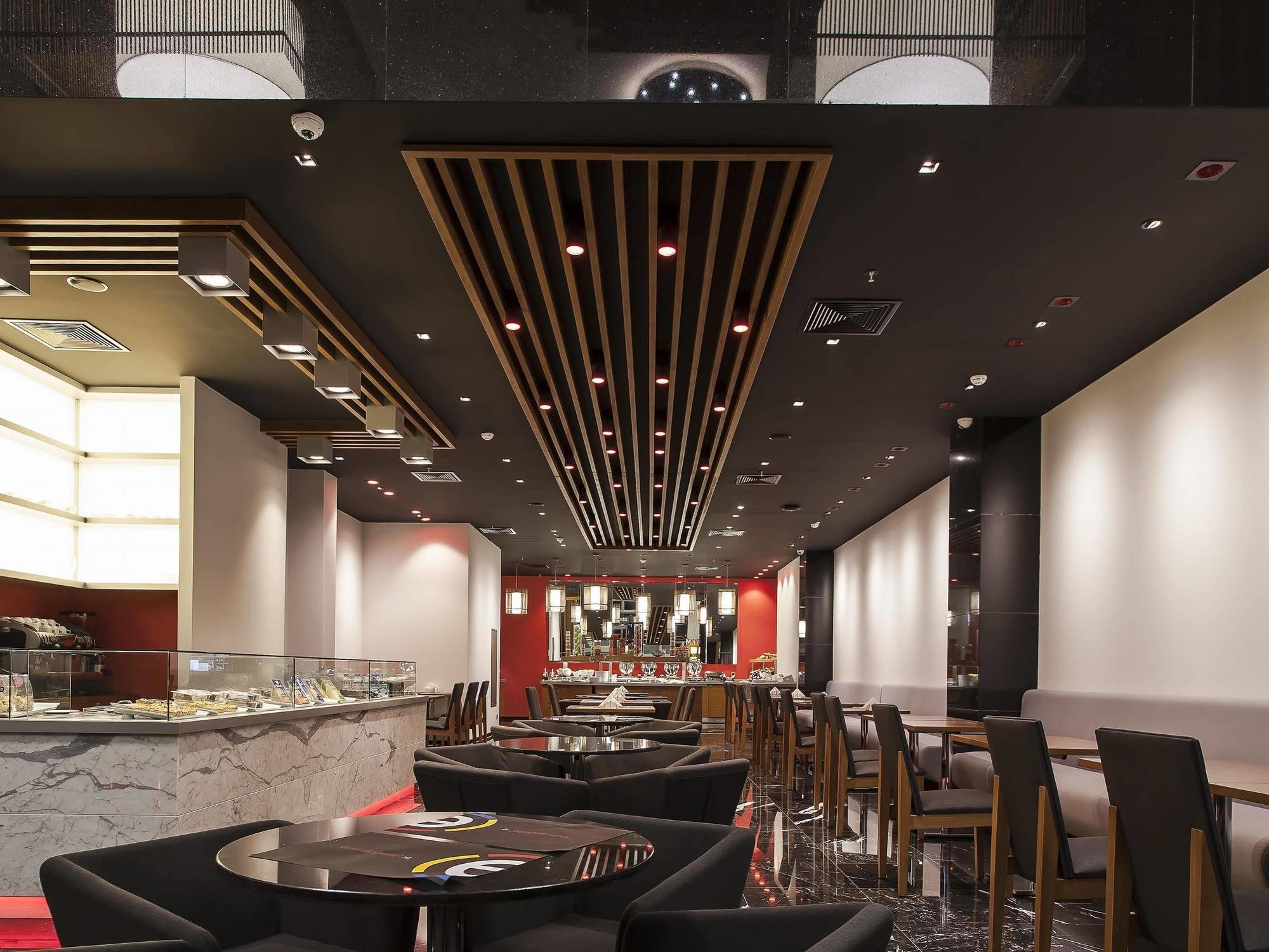 Ramada Encore By Wyndham İzmir Buitenkant foto