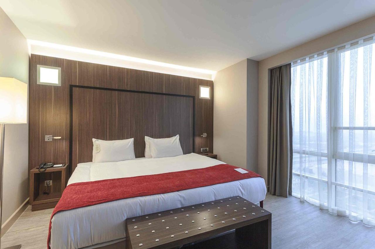 Ramada Encore By Wyndham İzmir Buitenkant foto